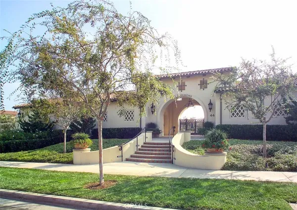 $1,750,000 | 235 Tall Oak, Irvine, CA 92603