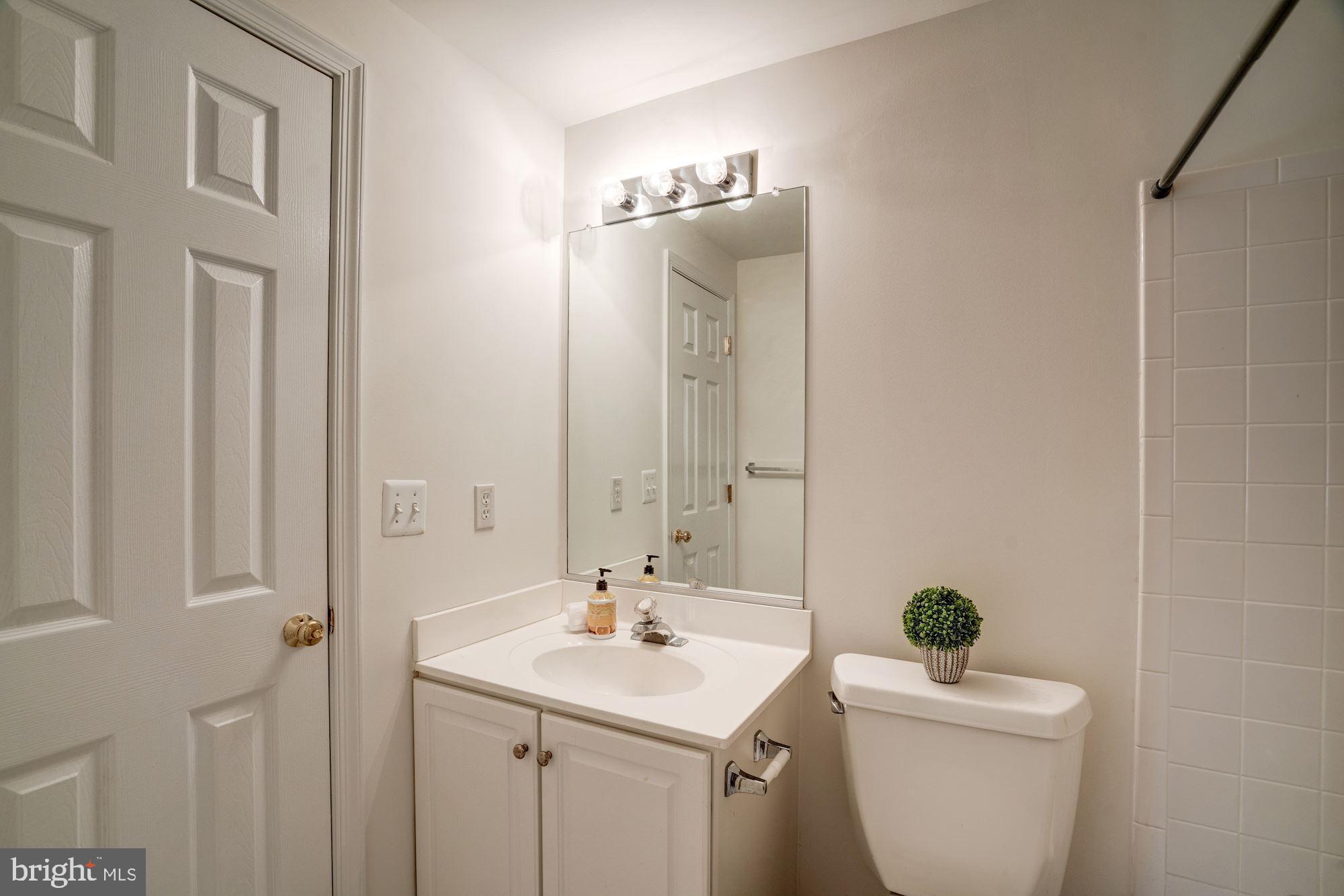 9508 Edgeley Road Bethesda, MD 20814 - Photo 31 of 35 Gallery Image 31