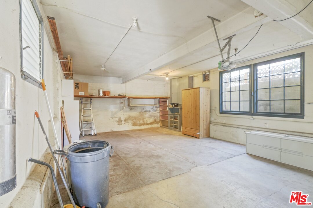 501 Sinclair Avenue Glendale, CA 91206 - Photo 19 of 20 a view of a storage & utility room