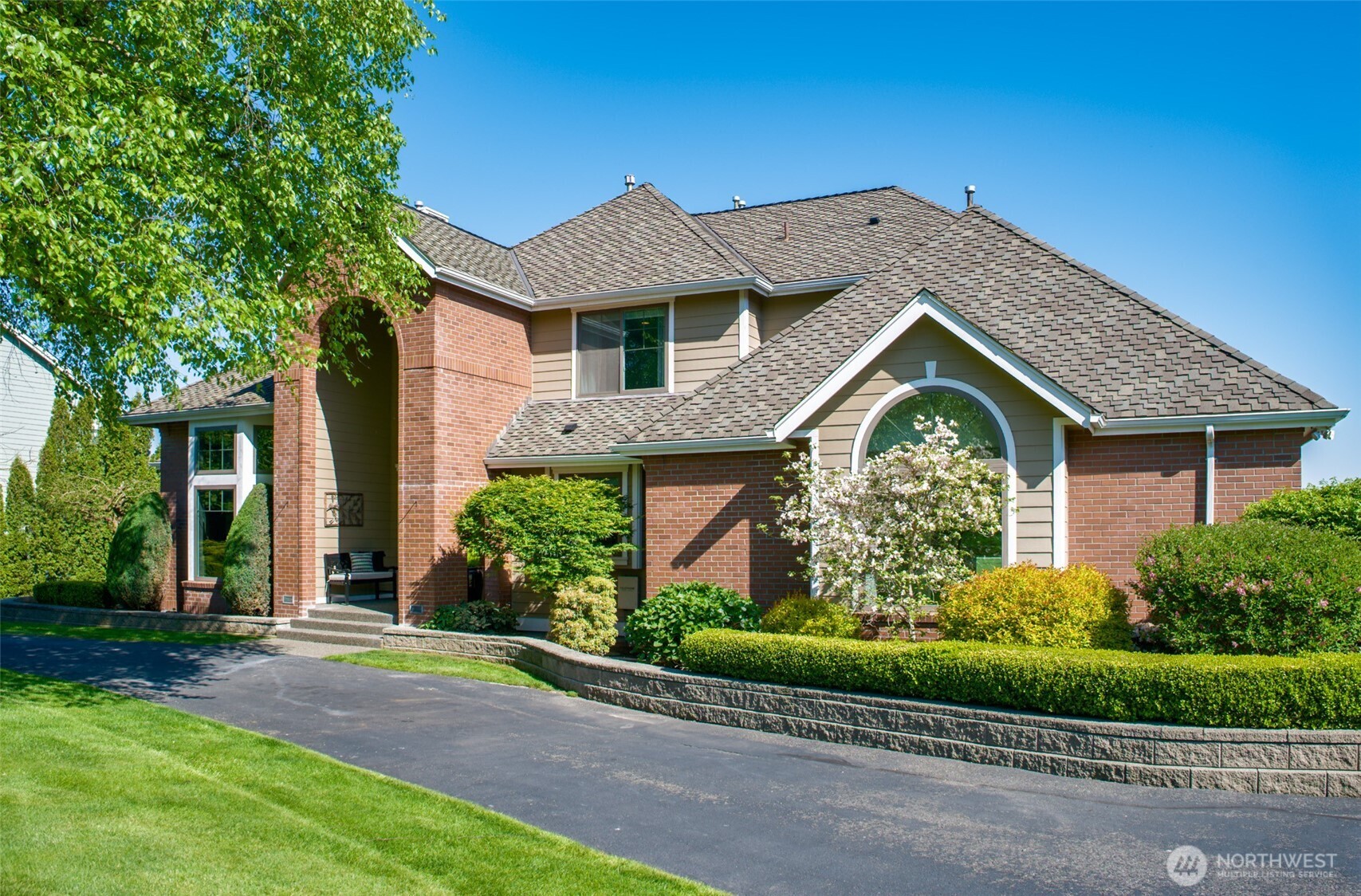 746 Van Dyk Road Lynden, WA 98264 - Photo 2 of 40 front view of a house with a yard