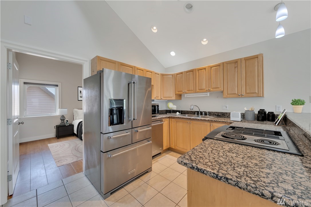 3315 Rockefeller Avenue, Unit 5 Everett, WA 98201 - Photo 8 of 23