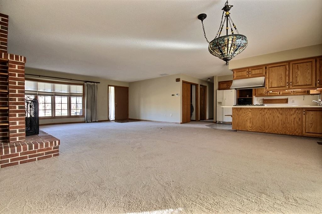 2230 Maples Road Fort Wayne, IN 46816 - Photo 4 of 27