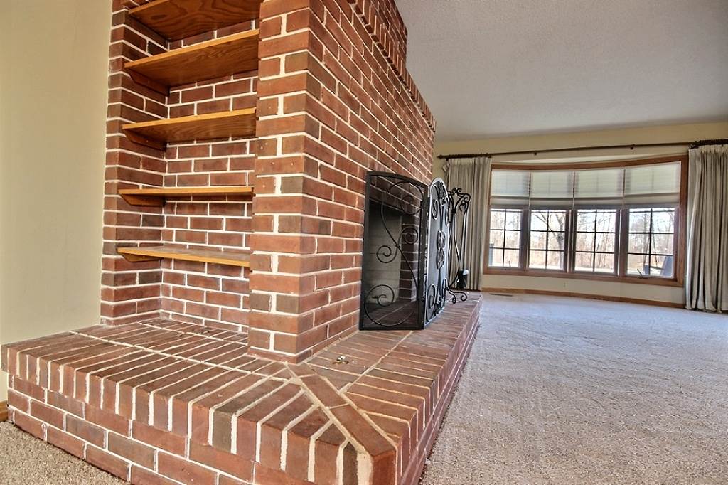 2230 Maples Road Fort Wayne, IN 46816 - Photo 8 of 27