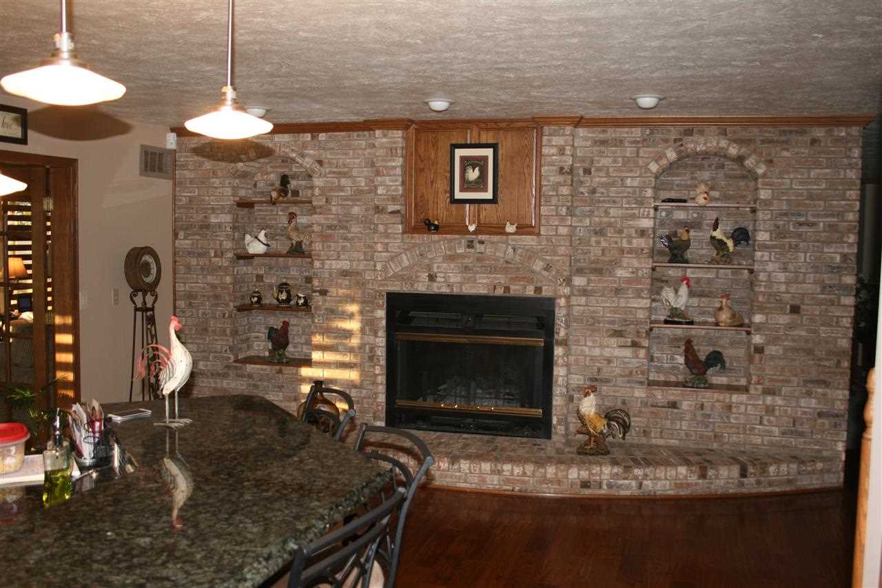 947 South Prairiewood Drive Rochester, IN 46975 - Photo 2 of 20 Gallery Image 2