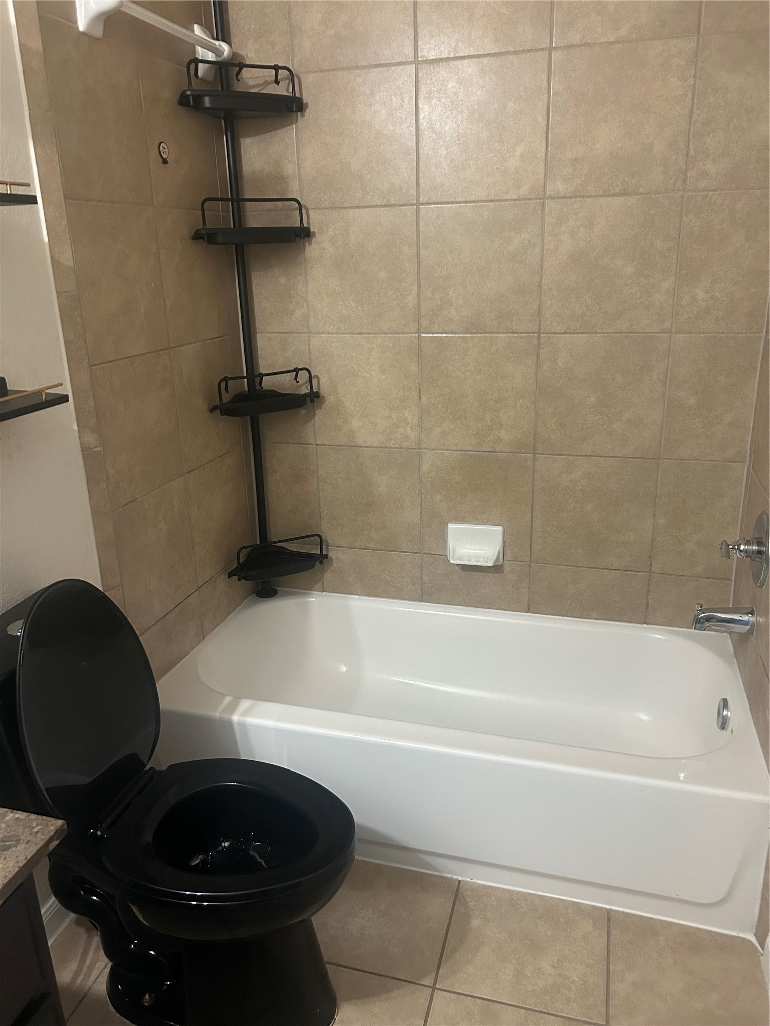 8407 Broadleaf Avenue Baytown, TX 77521 - Photo 24 of 24 Secondary Bathroom - Pic 2