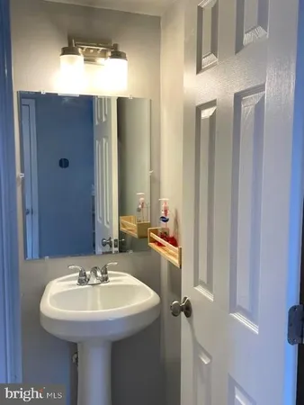 $2,900 | 12706 Torrington Street, Woodbridge, VA 22192