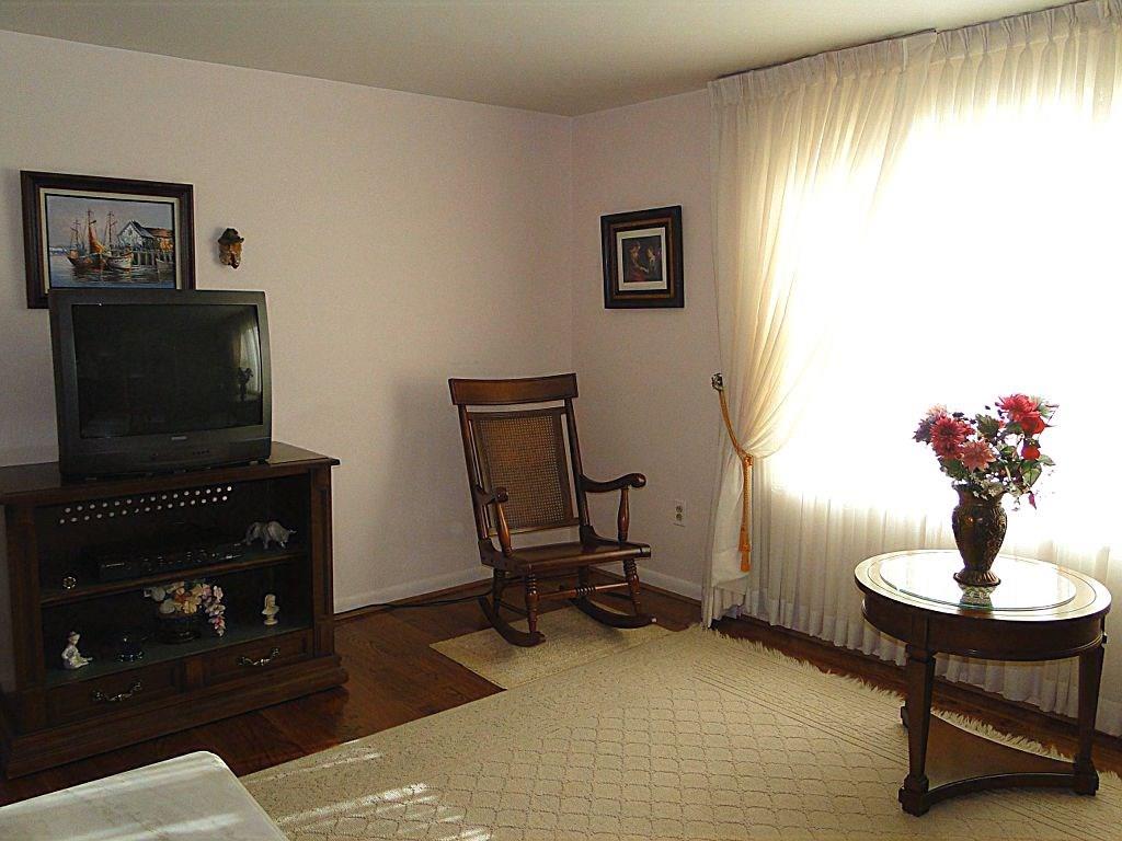 1403 Ridge Avenue Coraopolis, PA 15108 - Photo 5 of 25 Living Room