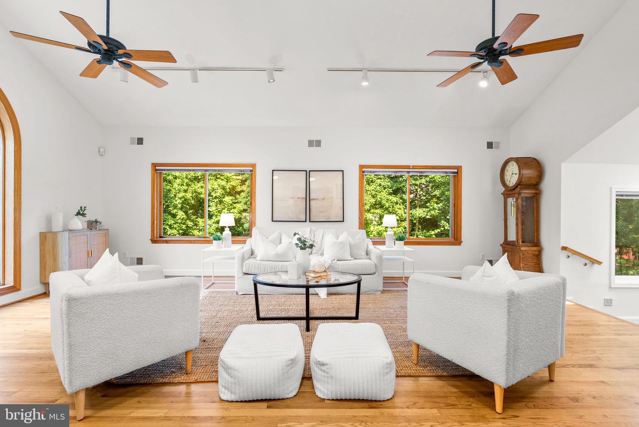 2816 Linden Lane Silver Spring, MD 20910 - Photo 18 of 62 a living room with furniture and a window