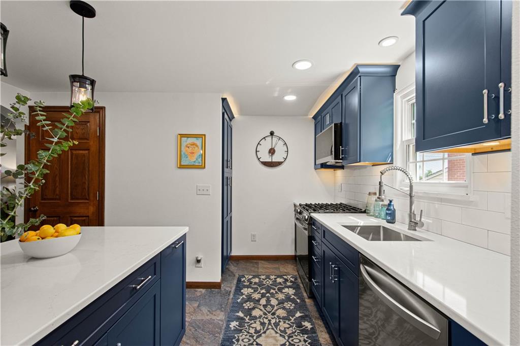512 Highview Road Pittsburgh, PA 15234 - Photo 19 of 48