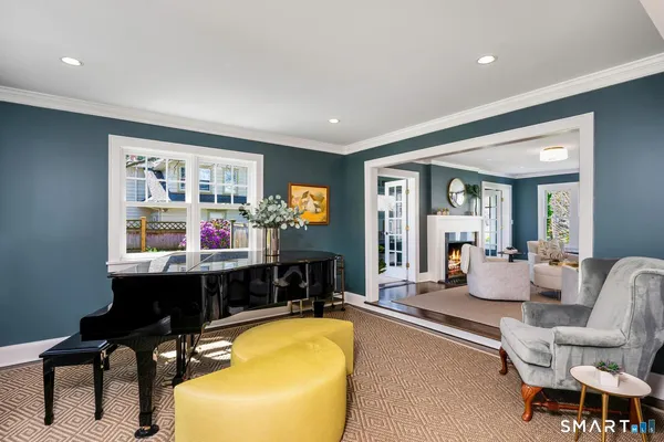 $3,975,000 | 15 Beach Drive, Darien, CT 06820