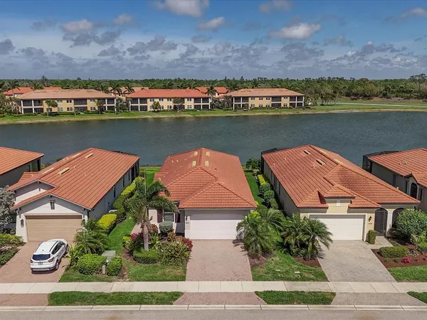$3,000 | 10424 Crooked Creek Drive, Venice, FL 34293