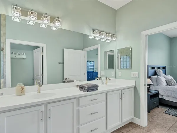 $3,000 | 10424 Crooked Creek Drive, Venice, FL 34293