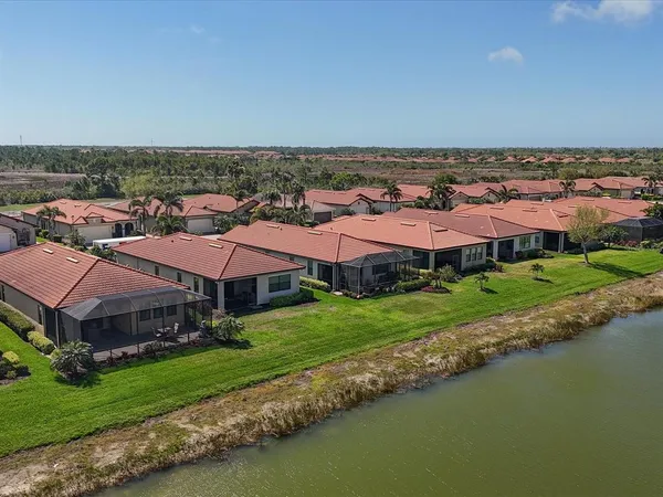 $3,000 | 10424 Crooked Creek Drive, Venice, FL 34293