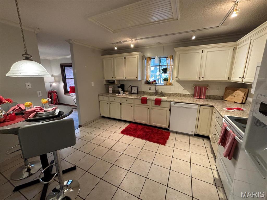 1 Innsbruck Lane, Unit 1 Shiloh, IL 62221 - Photo 17 of 36