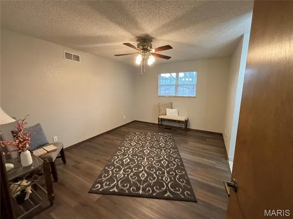 $2,000 | 1 Innsbruck Lane, Unit 1, Shiloh, IL 62221