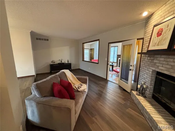 $2,000 | 1 Innsbruck Lane, Unit 1, Shiloh, IL 62221