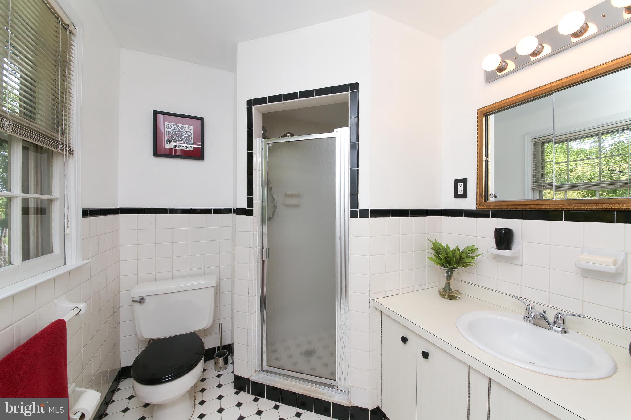 251 Arden Road Conshohocken, PA 19428 - Photo 15 of 39