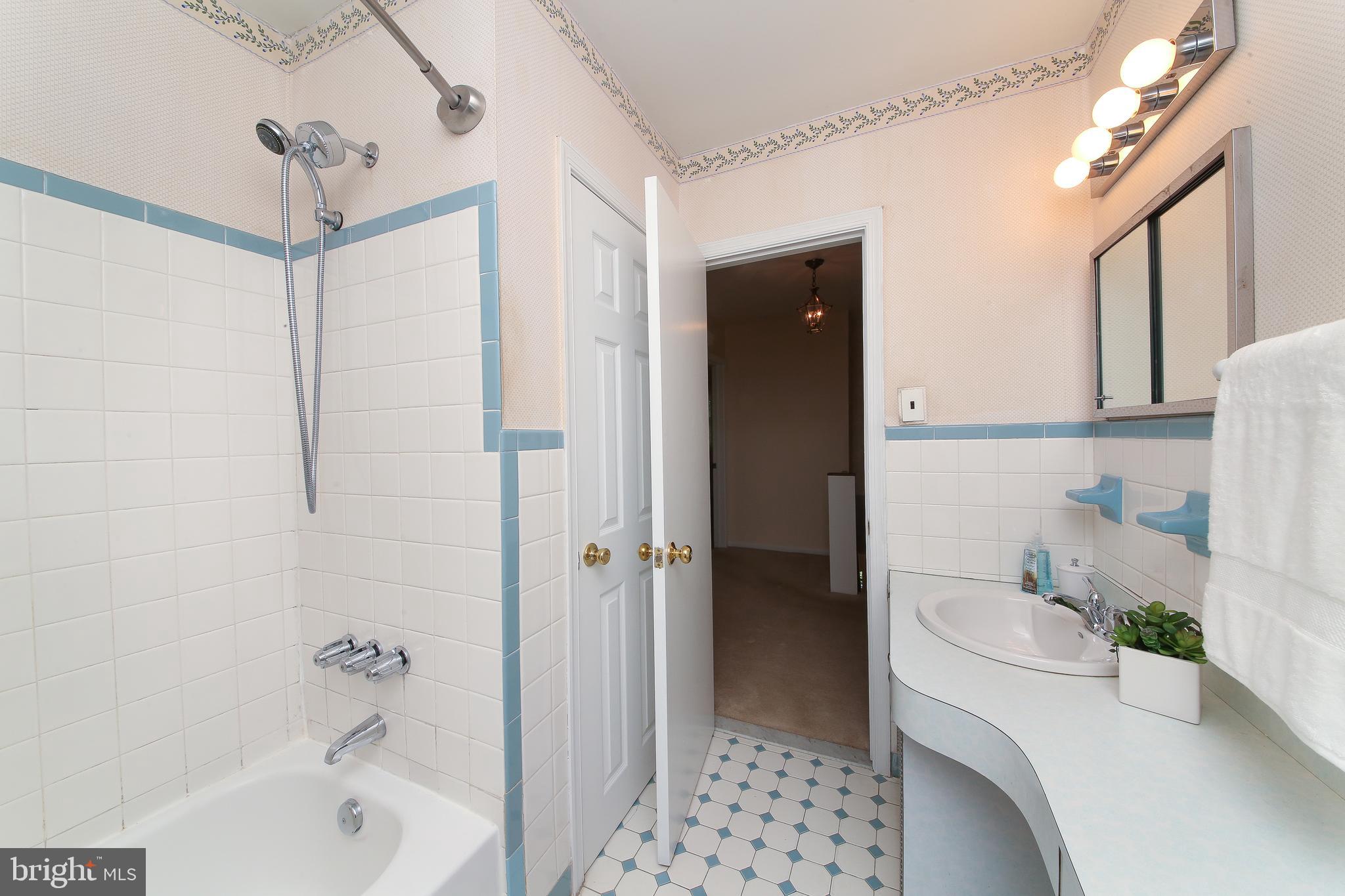 251 Arden Road Conshohocken, PA 19428 - Photo 20 of 39