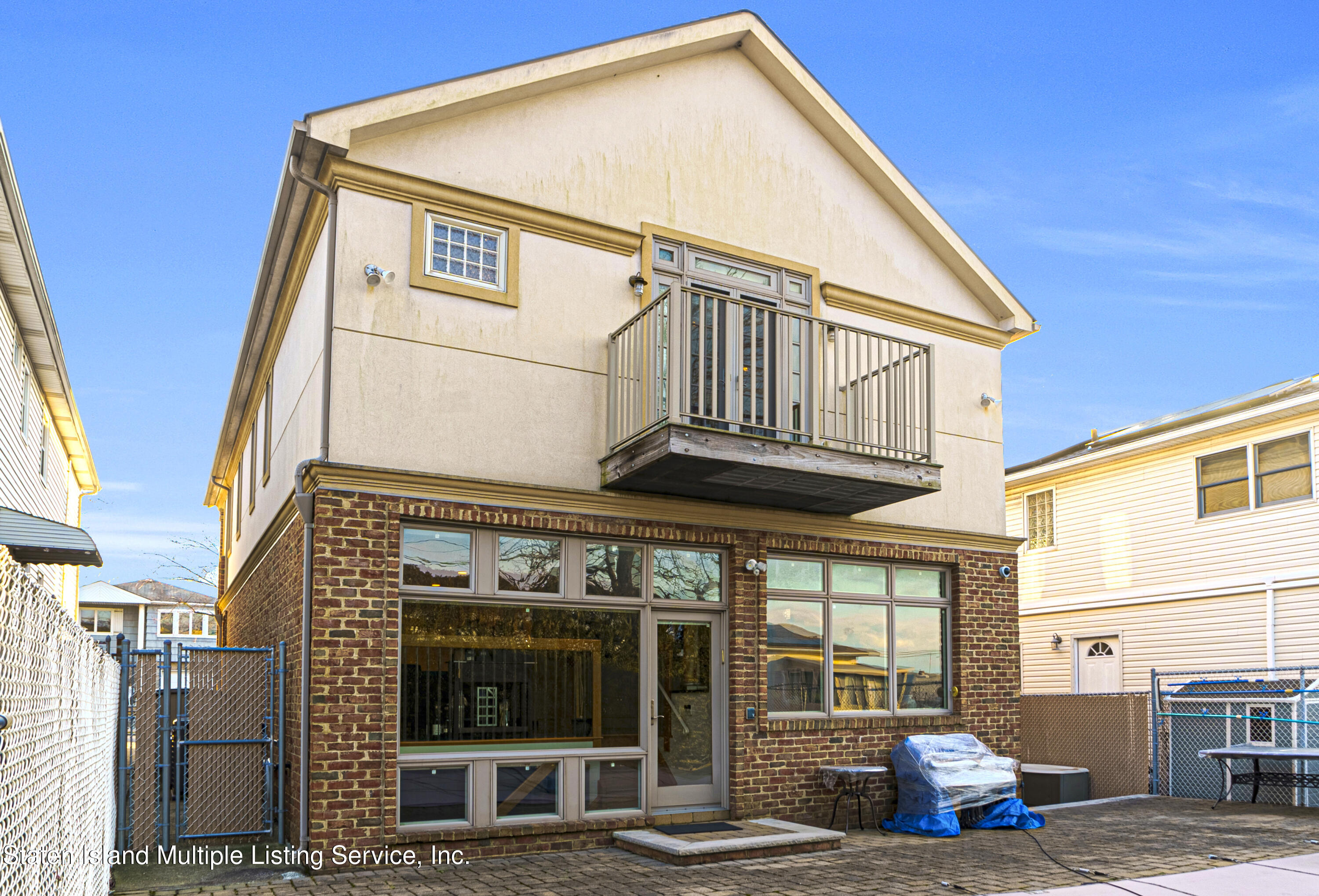 19 Bascom Place Staten Island, NY 10314 - Photo 2 of 54 a view of a house with a large windows