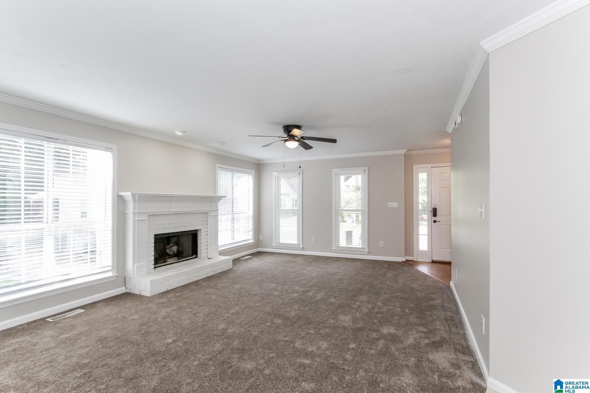 103 Comanche Circle Alabaster, AL 35007 - Photo 2 of 23 Gallery Image 2