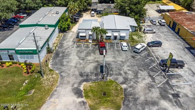 an aerial view of multiple house