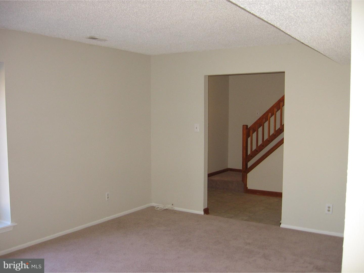 26 Creek Road Sewell, NJ 08080 - Photo 7 of 25 Living Room