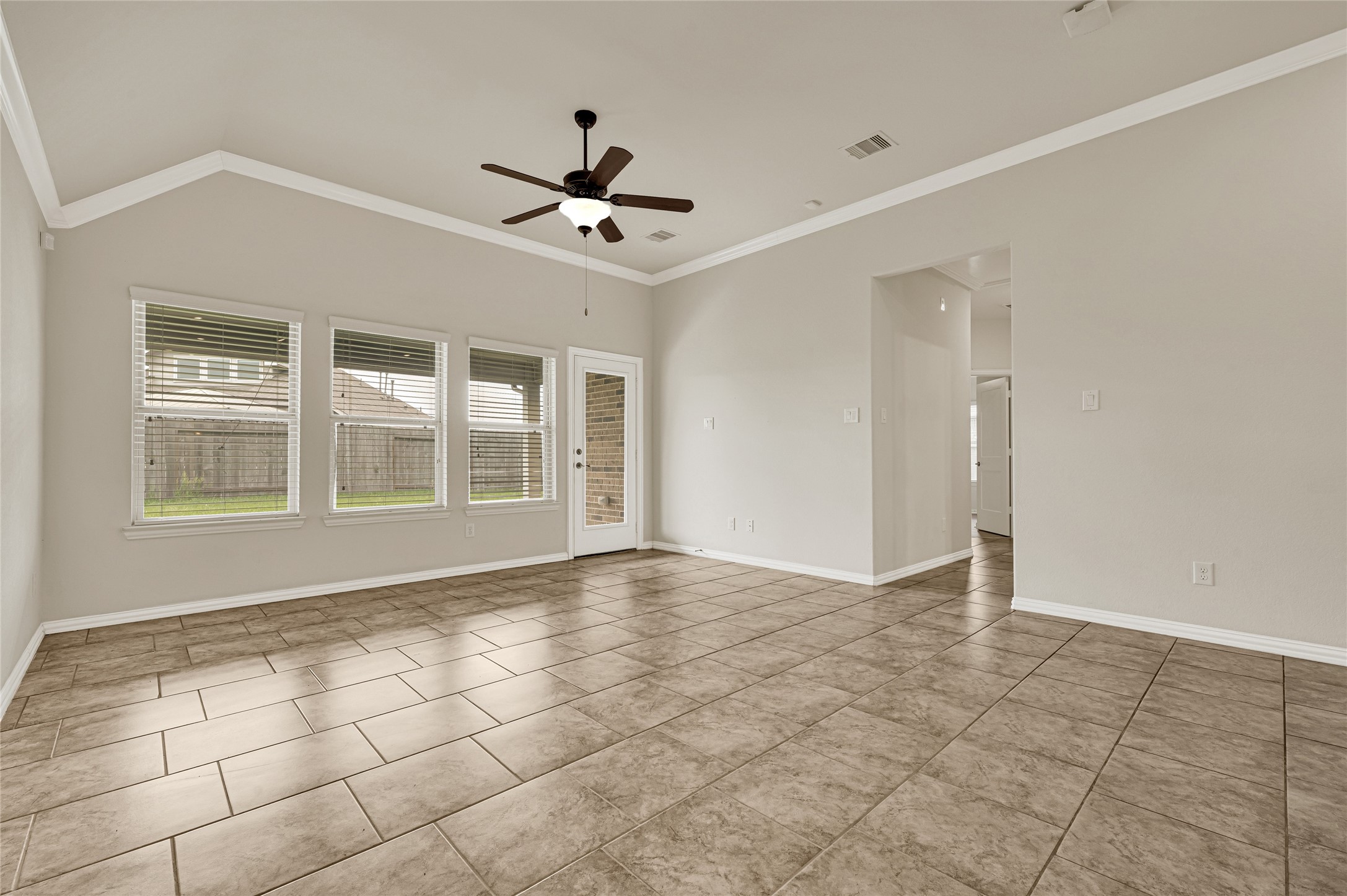 2414 Willow Fall Lane Rosenberg, TX 77469 - Photo 11 of 26