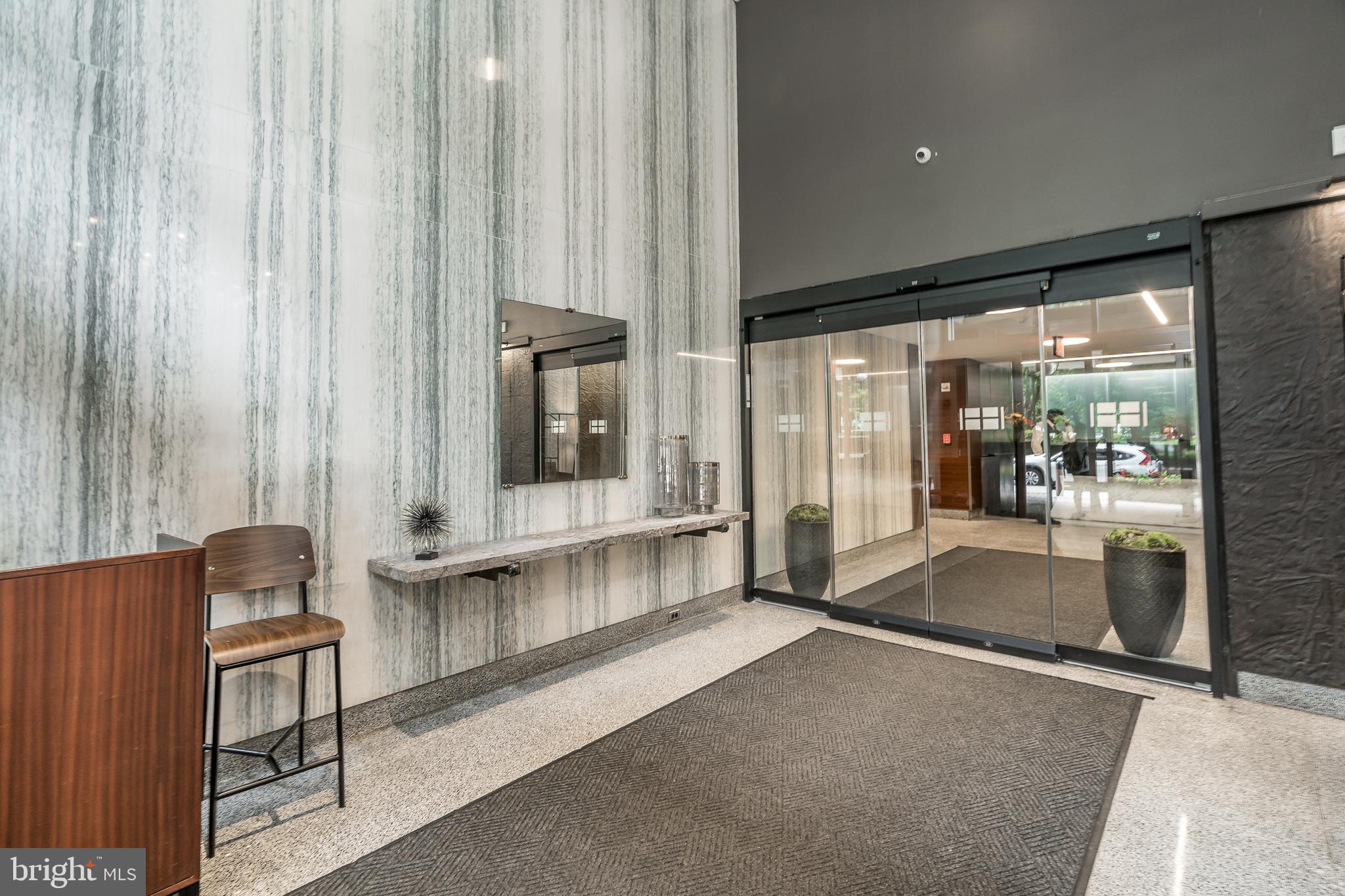 604 South Washington Square, Unit 913 Philadelphia, PA 19106 - Photo 19 of 24