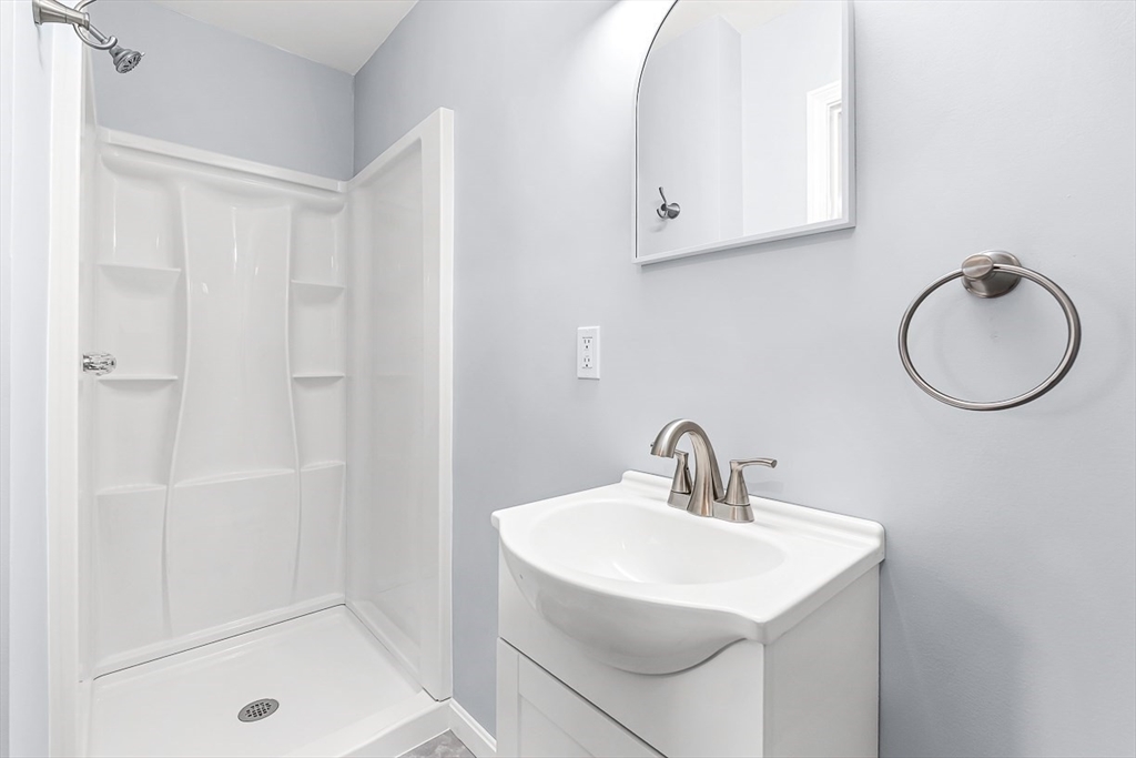 92 Ursula Street Lowell, MA 01854 - Photo 19 of 34