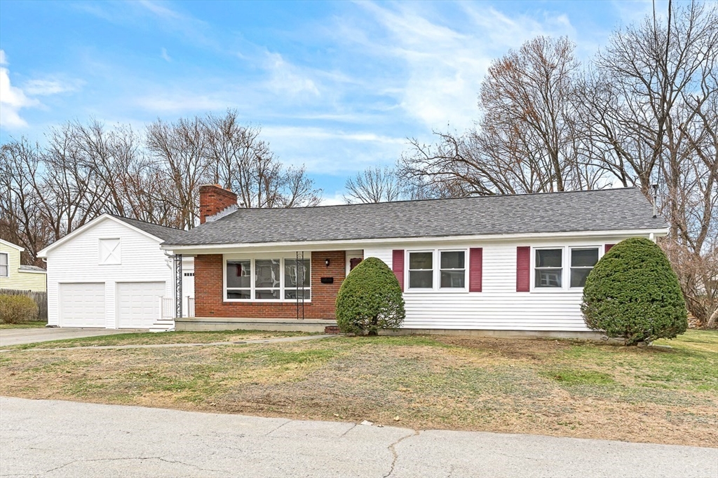 92 Ursula Street Lowell, MA 01854 - Photo 3 of 34