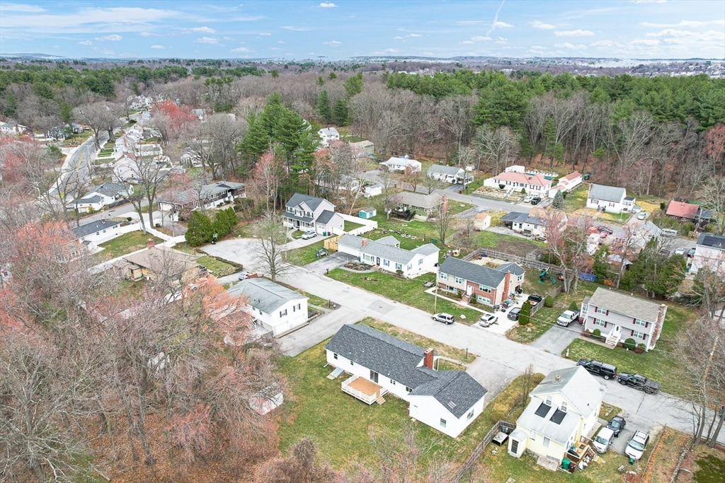 92 Ursula Street Lowell, MA 01854 - Photo 5 of 34