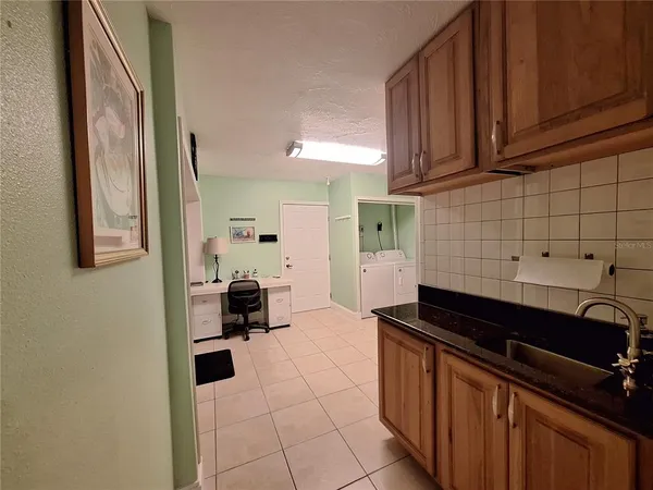 $1,095,000 | 218 22nd Street Northeast, Bradenton, FL 34208