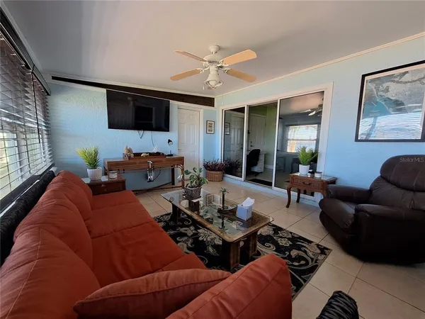 $1,095,000 | 218 22nd Street Northeast, Bradenton, FL 34208