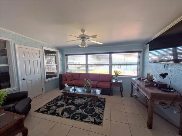 $1,095,000 | 218 22nd Street Northeast, Bradenton, FL 34208
