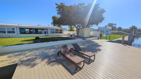 $1,095,000 | 218 22nd Street Northeast, Bradenton, FL 34208