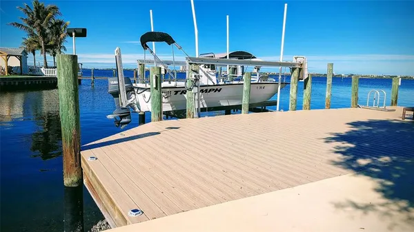 $1,095,000 | 218 22nd Street Northeast, Bradenton, FL 34208