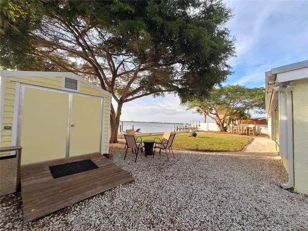 $1,095,000 | 218 22nd Street Northeast, Bradenton, FL 34208