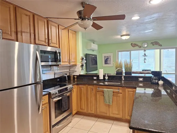 $1,095,000 | 218 22nd Street Northeast, Bradenton, FL 34208