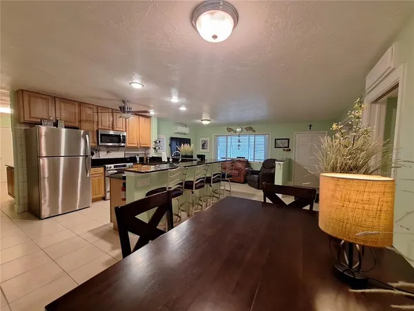 $1,095,000 | 218 22nd Street Northeast, Bradenton, FL 34208