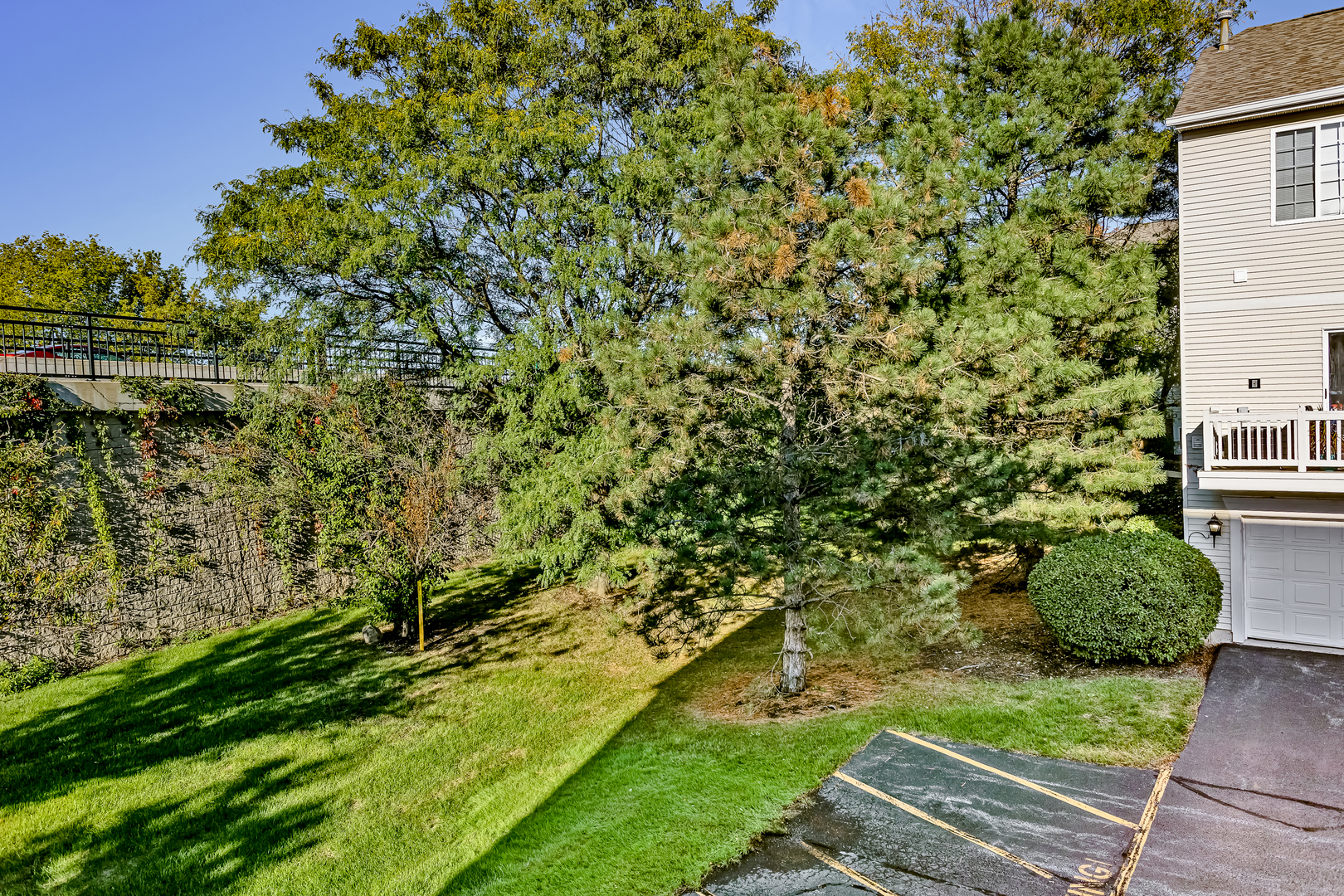3389 Ravinia Circle, Unit 3389 Aurora, IL 60504 - Photo 20 of 23 a view of yard with green space
