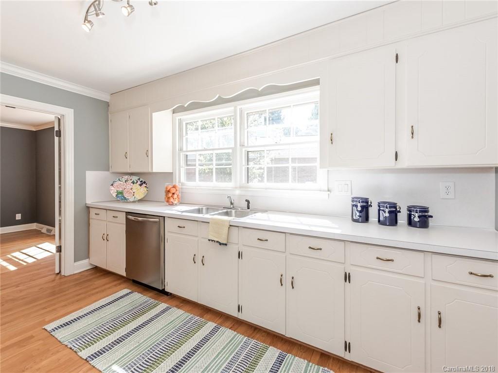 6134 Yellowood Road Charlotte, NC 28210 - Photo 12 of 34 Gallery Image 12
