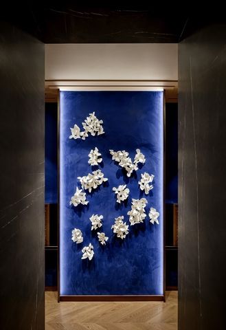 a view of a entryway