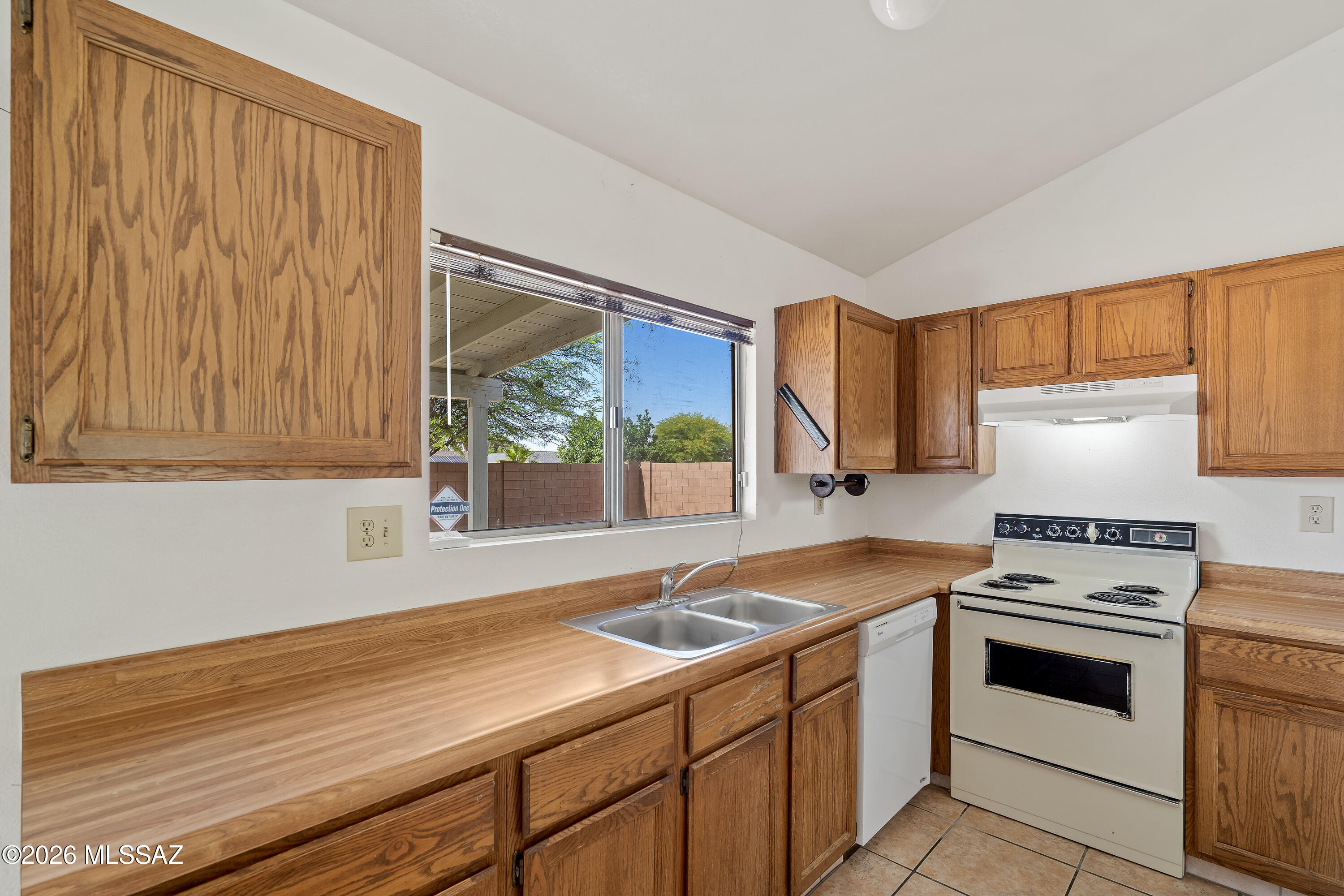 10488 East Overland Ridge Tucson, AZ 85730 - Photo 5 of 34 Gallery Image 5