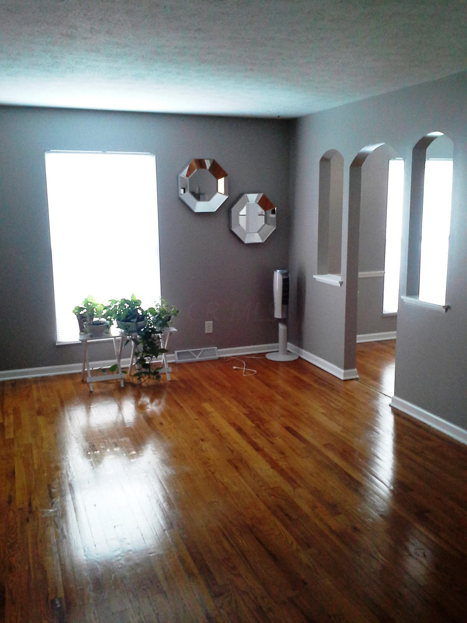 4966 Shadycrest Road Columbus, OH 43229 - Photo 5 of 25 Gallery Image 5