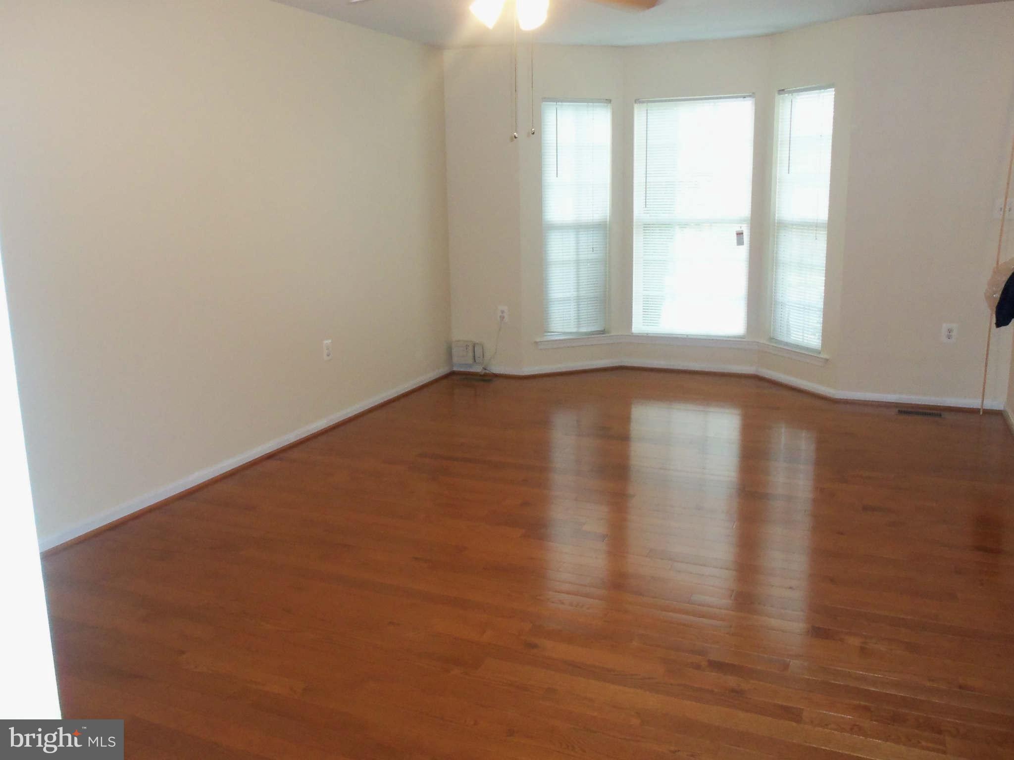 171 Carolstowne Road Reisterstown, MD 21136 - Photo 3 of 7 Living Room