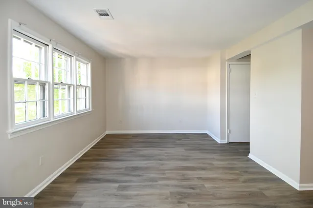 $2,650 | 938 Park Avenue, Herndon, VA 20170