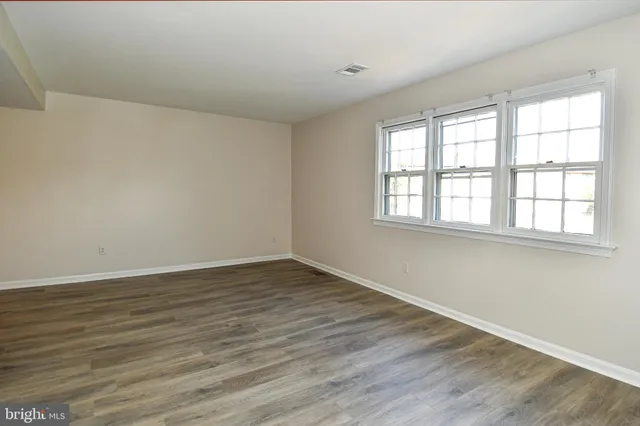 $2,650 | 938 Park Avenue, Herndon, VA 20170