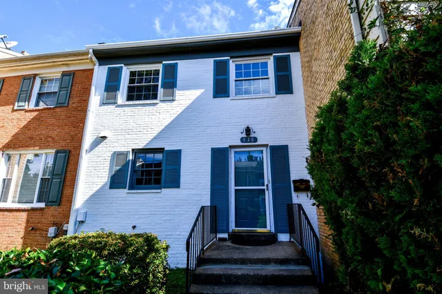 $2,650 | 938 Park Avenue, Herndon, VA 20170