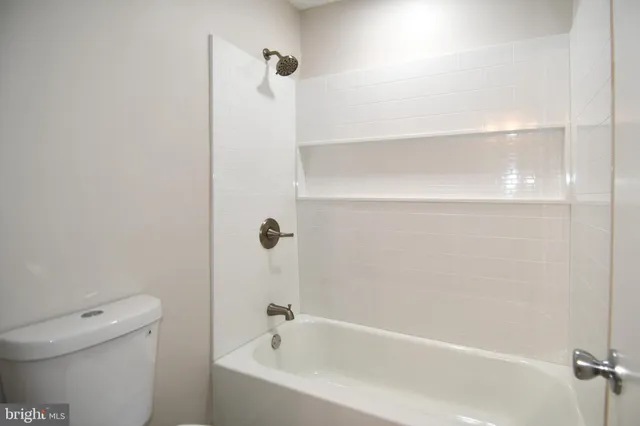 $2,650 | 938 Park Avenue, Herndon, VA 20170