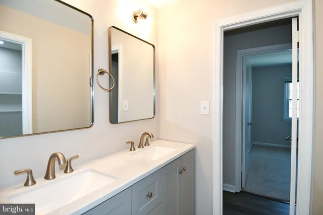 $2,650 | 938 Park Avenue, Herndon, VA 20170